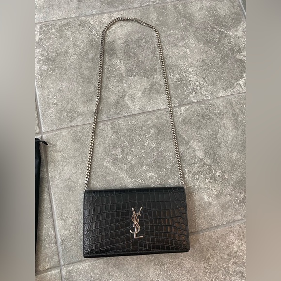 SAINT LAURENT
YSL Croc-Embossed Leather Wallet on Chain Monogram Black silver - Picture 4 of 12